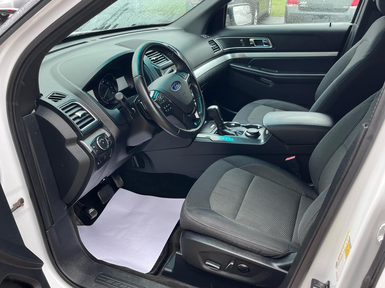 Ford Explorer XLT 4WD 2017