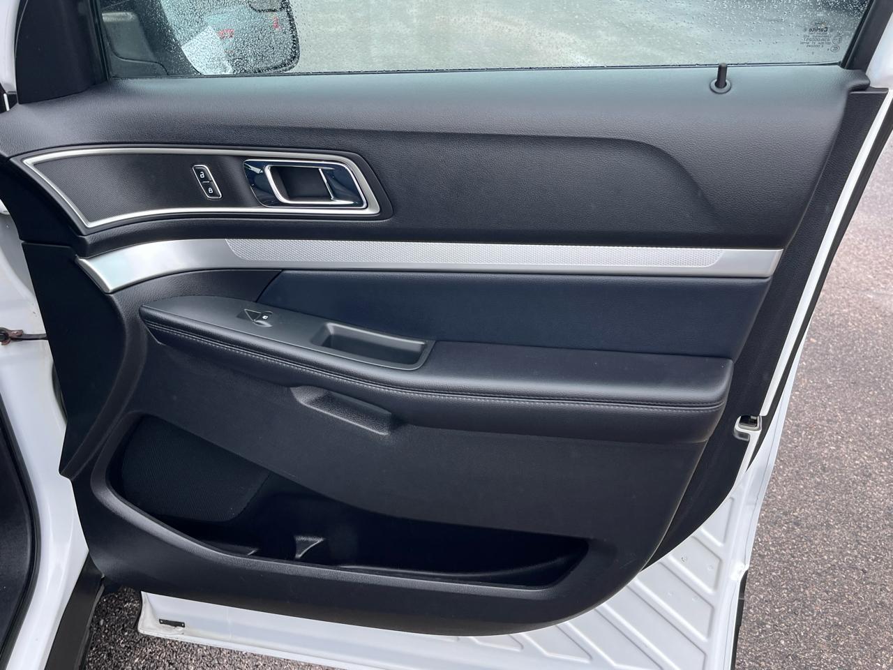 Ford Explorer XLT 4WD 2017