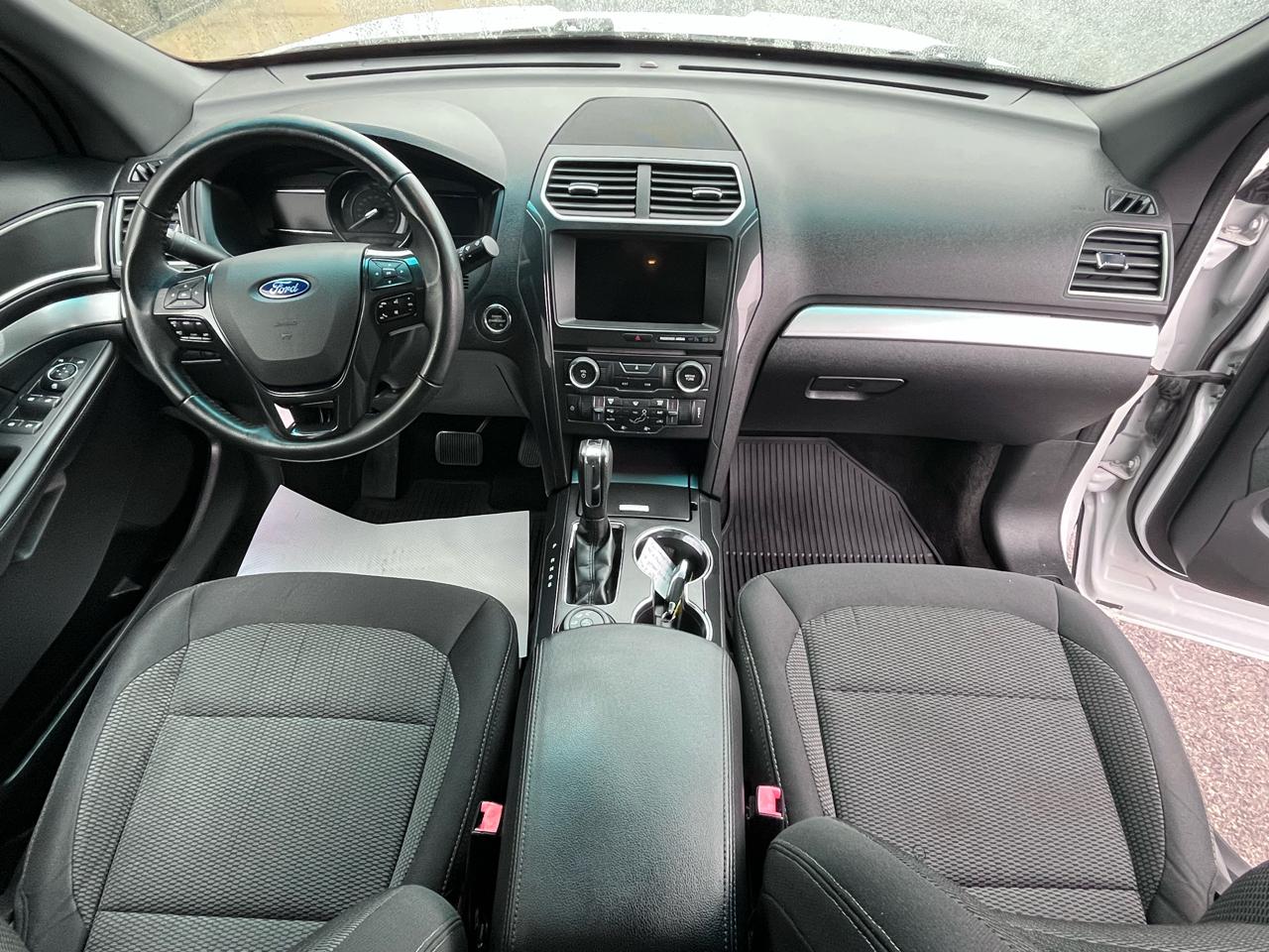 Ford Explorer XLT 4WD 2017