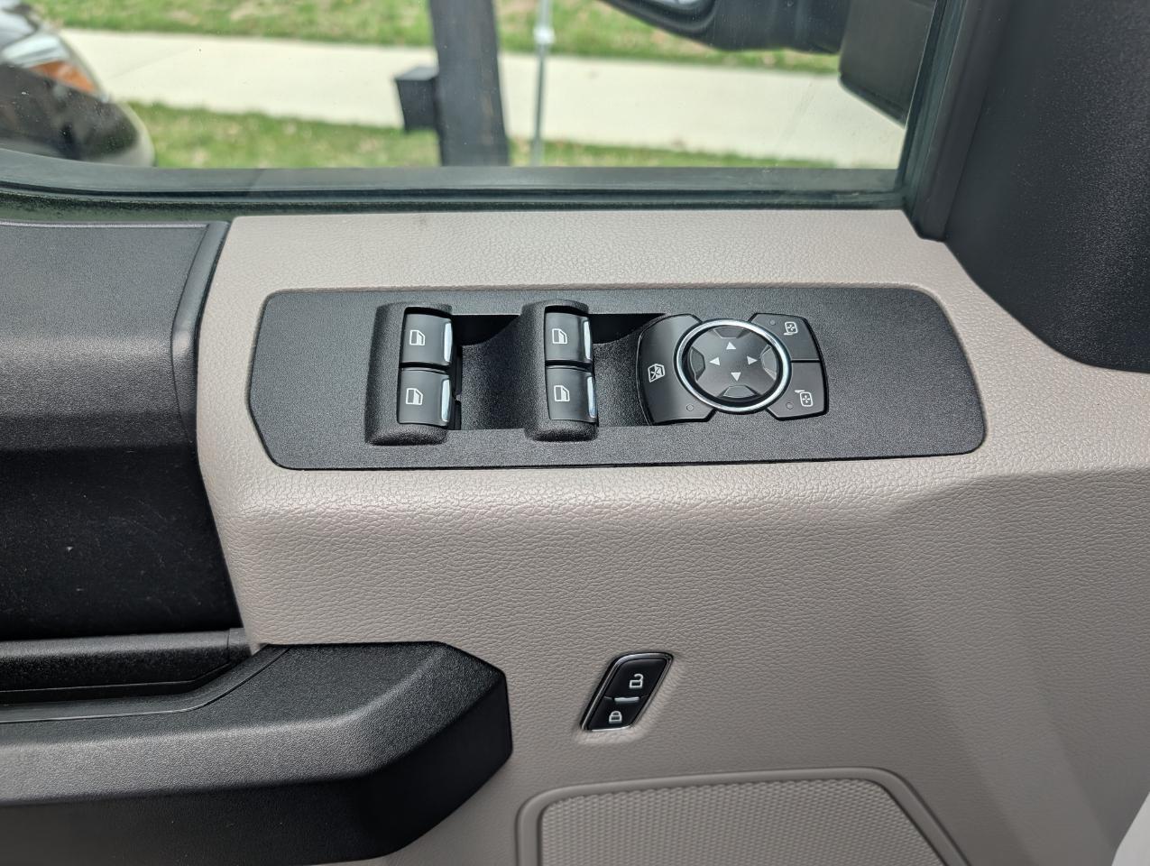 Ford Super Duty F-250 SRW XL 2WD SuperCab 8' Box 2020