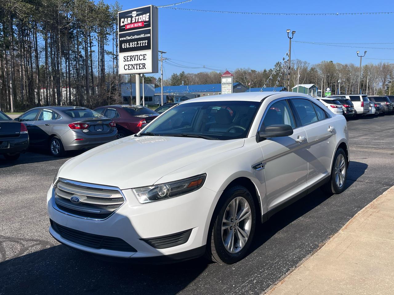 Ford Taurus 4dr Sdn SE FWD 2015