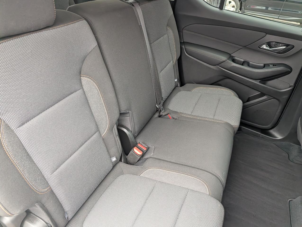 Chevrolet Traverse FWD 4dr LS w/1LS 2021