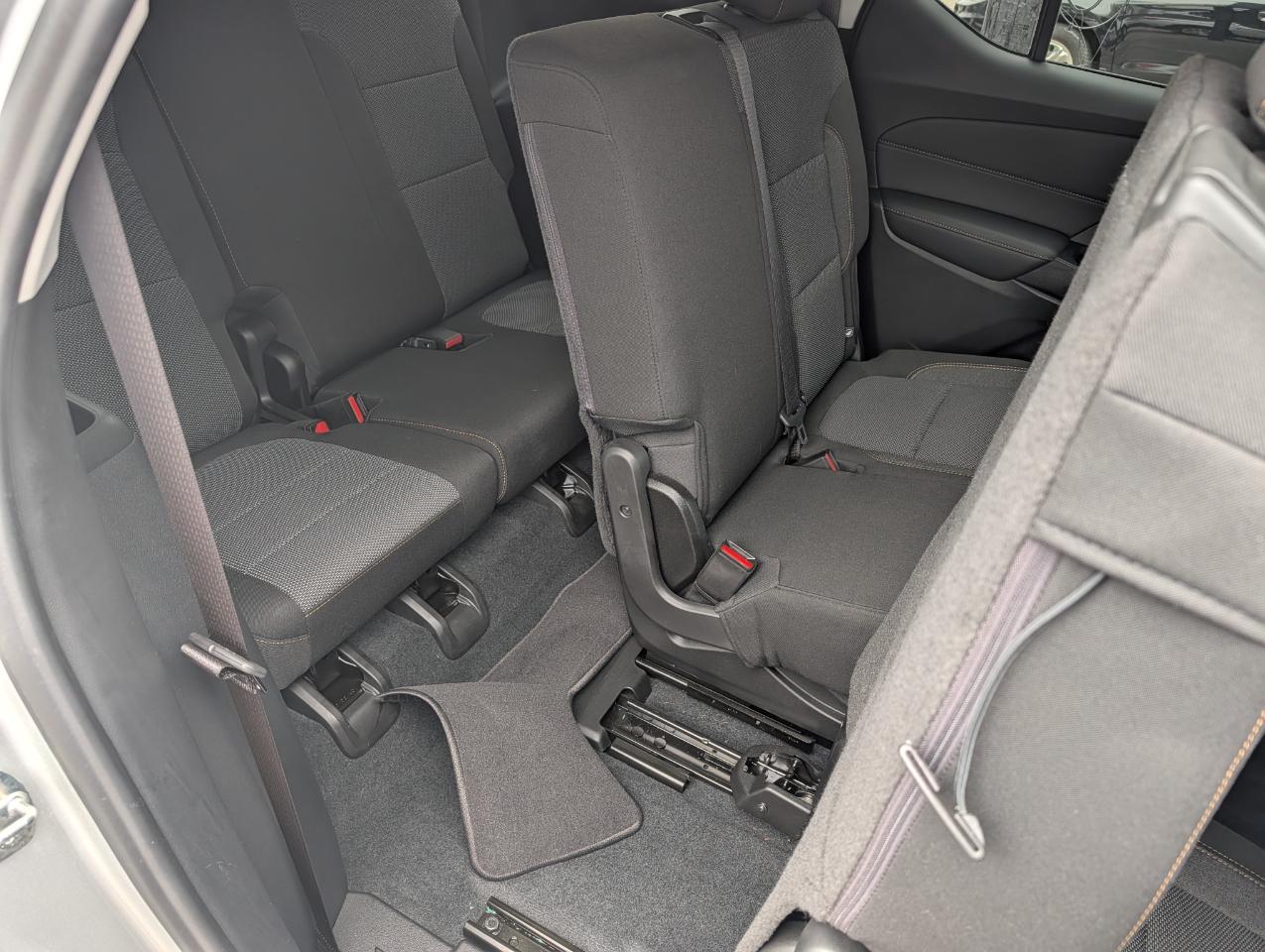 Chevrolet Traverse FWD 4dr LS w/1LS 2021