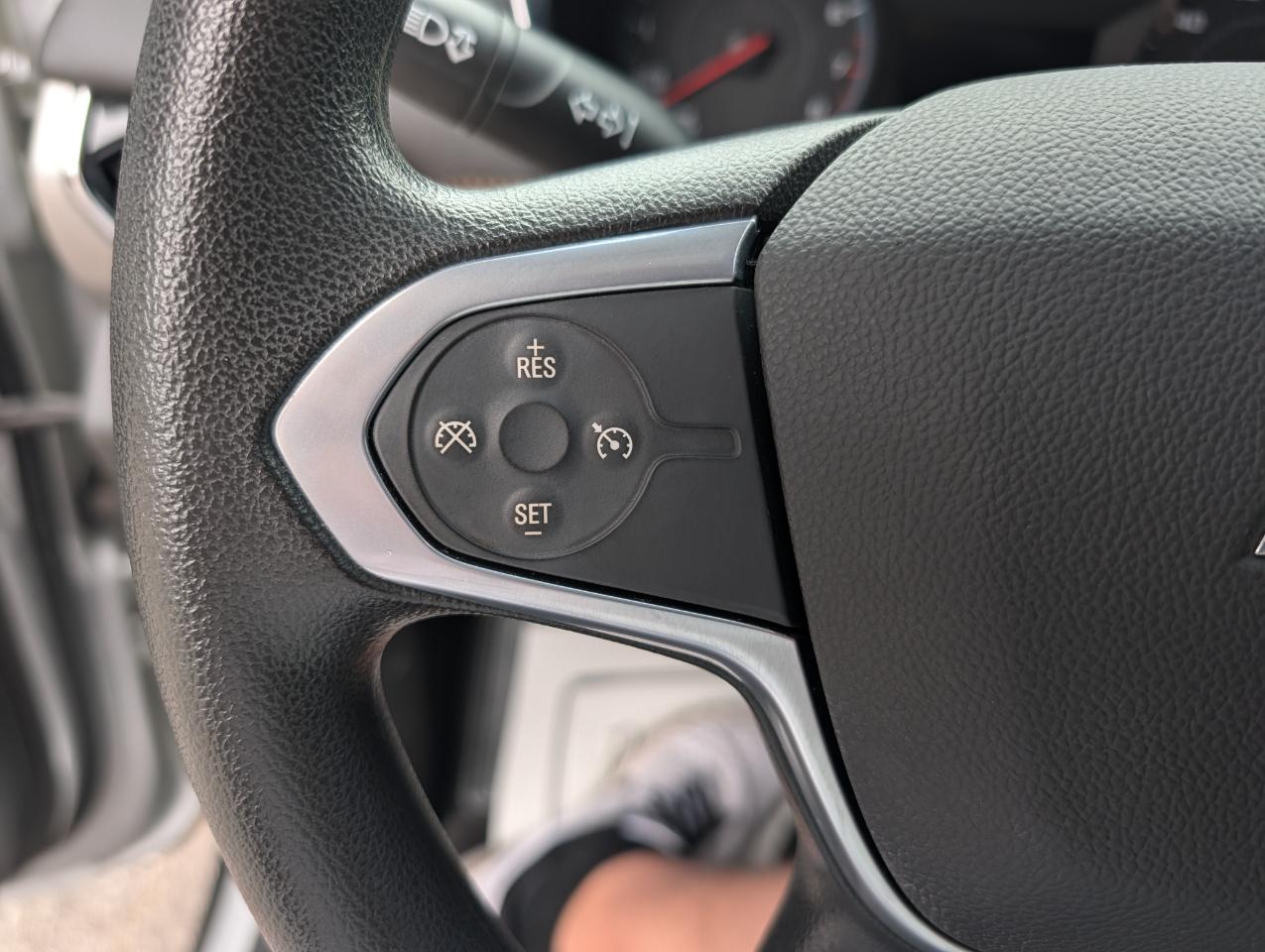 Chevrolet Traverse FWD 4dr LS w/1LS 2021