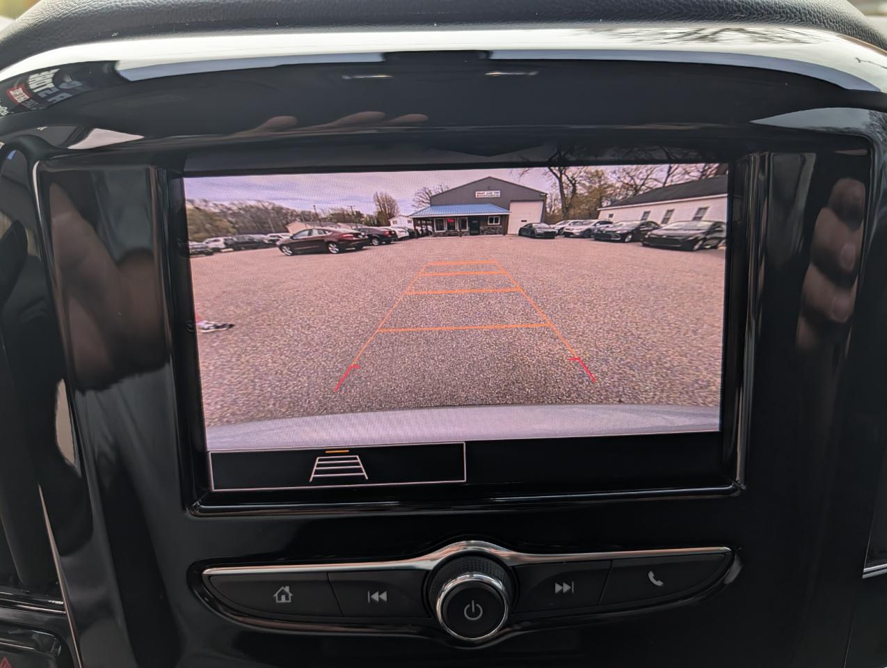 Chevrolet Traverse FWD 4dr LS w/1LS 2021