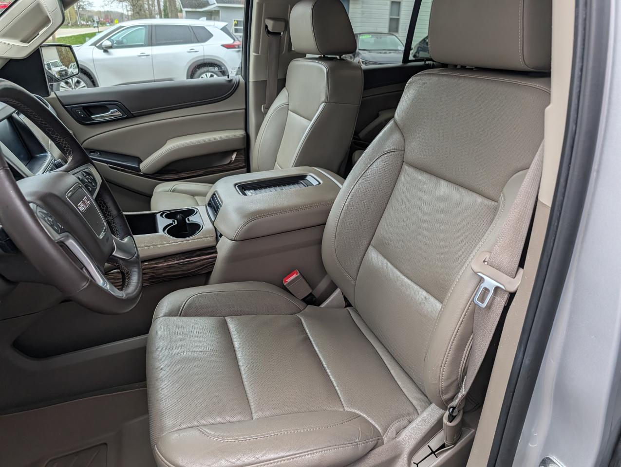 GMC Yukon 4WD 4dr SLT 2016