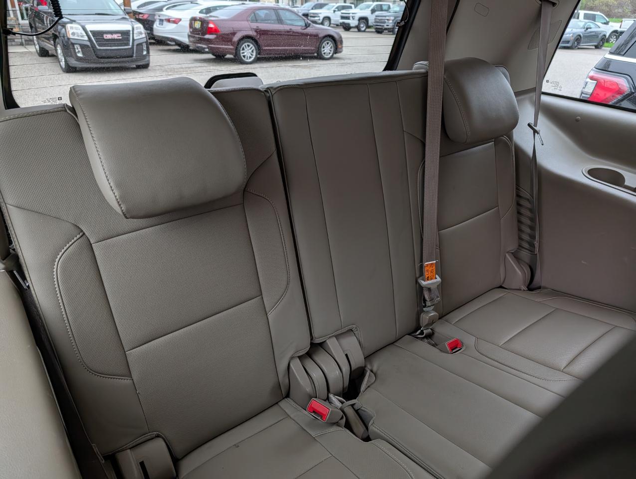 GMC Yukon 4WD 4dr SLT 2016