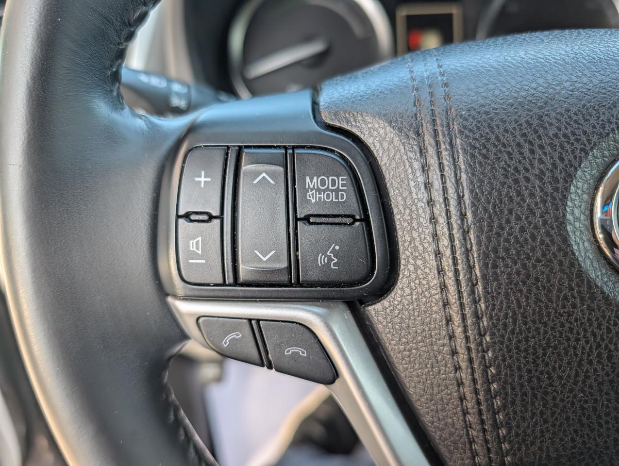 Toyota Highlander Hybrid XLE V6 AWD (Natl) 2018