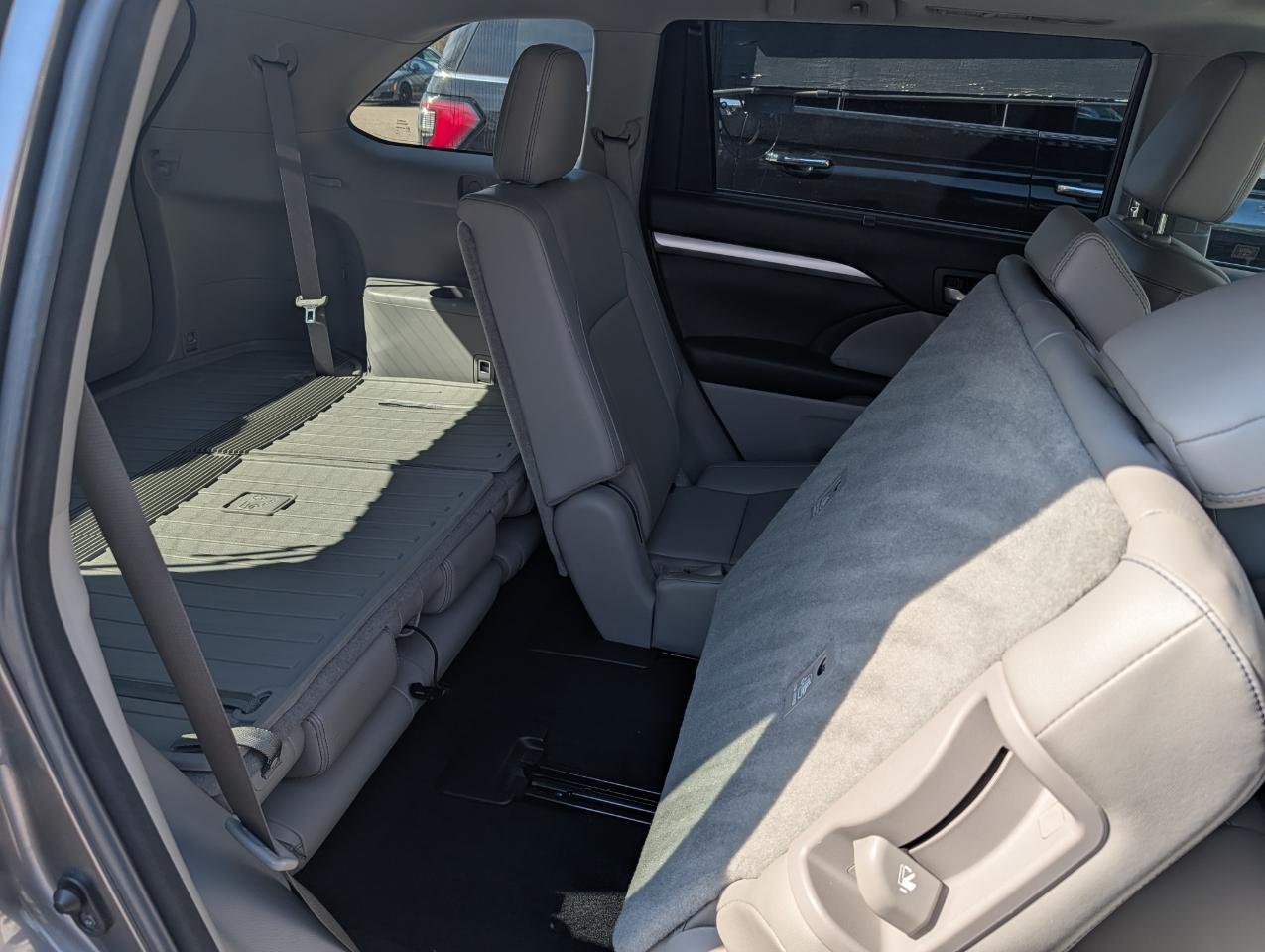 Toyota Highlander Hybrid XLE V6 AWD (Natl) 2018