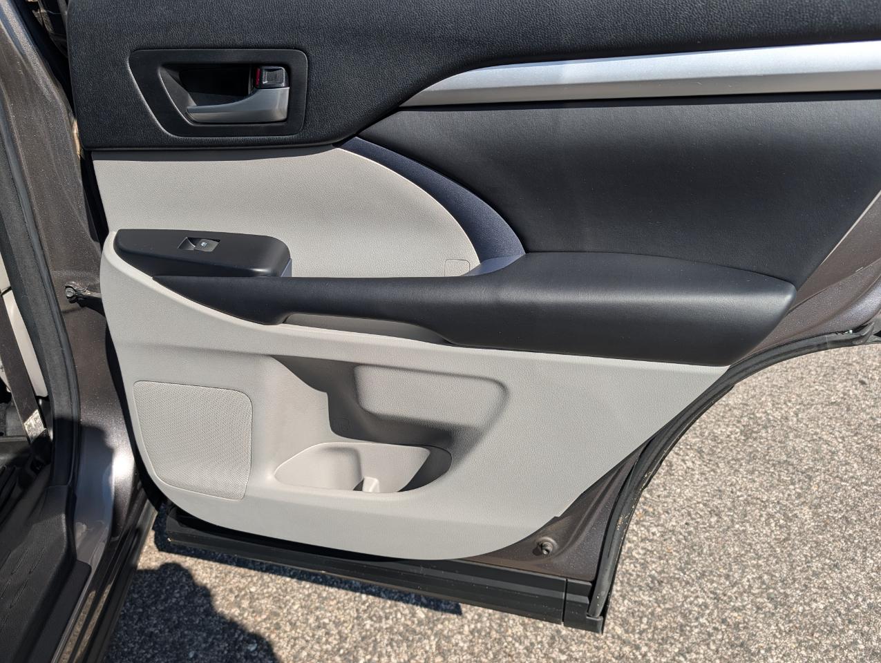 Toyota Highlander Hybrid XLE V6 AWD (Natl) 2018