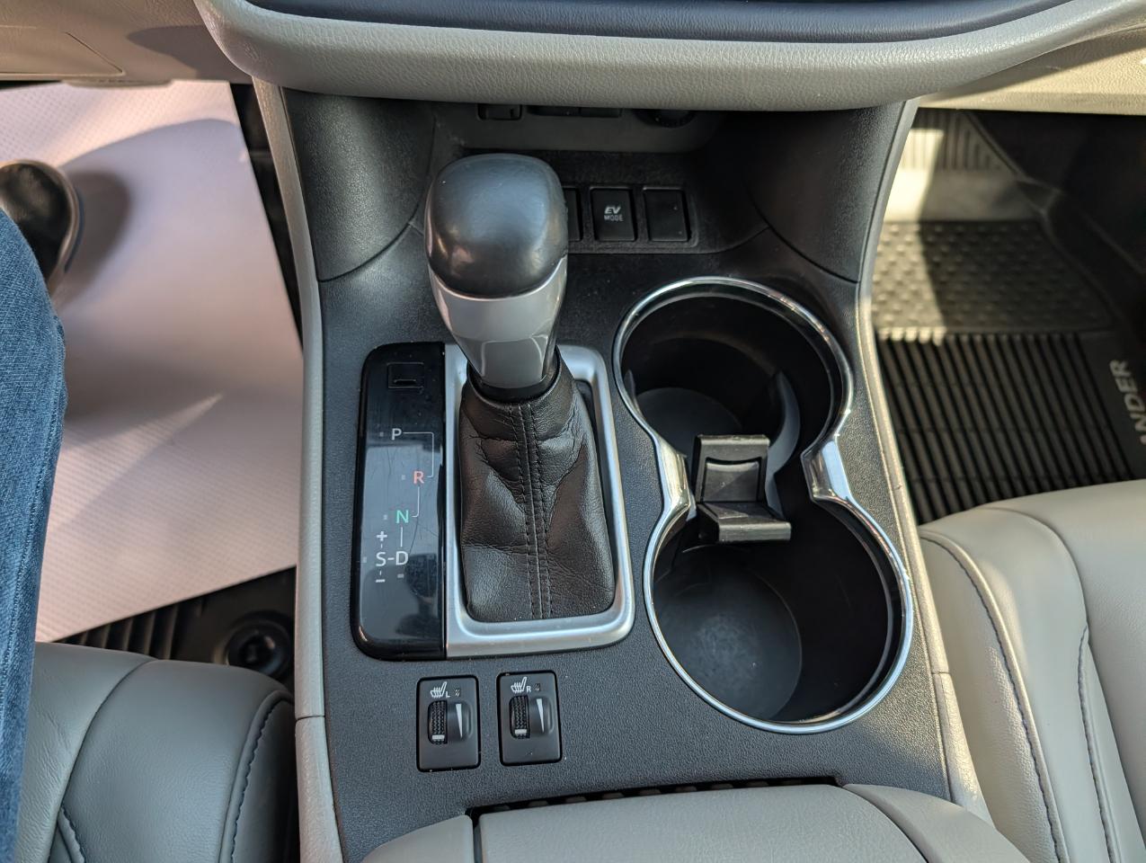 Toyota Highlander Hybrid XLE V6 AWD (Natl) 2018