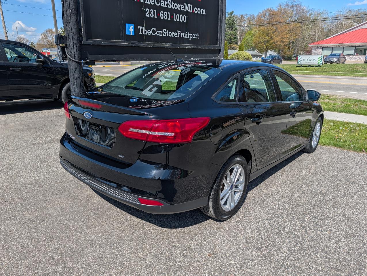 Ford Focus 4dr Sdn SE 2016