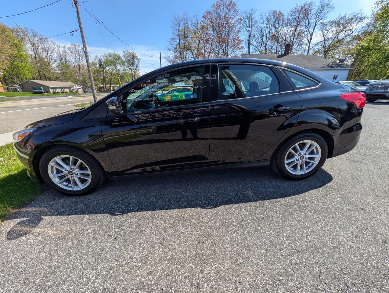Ford Focus 4dr Sdn SE 2016