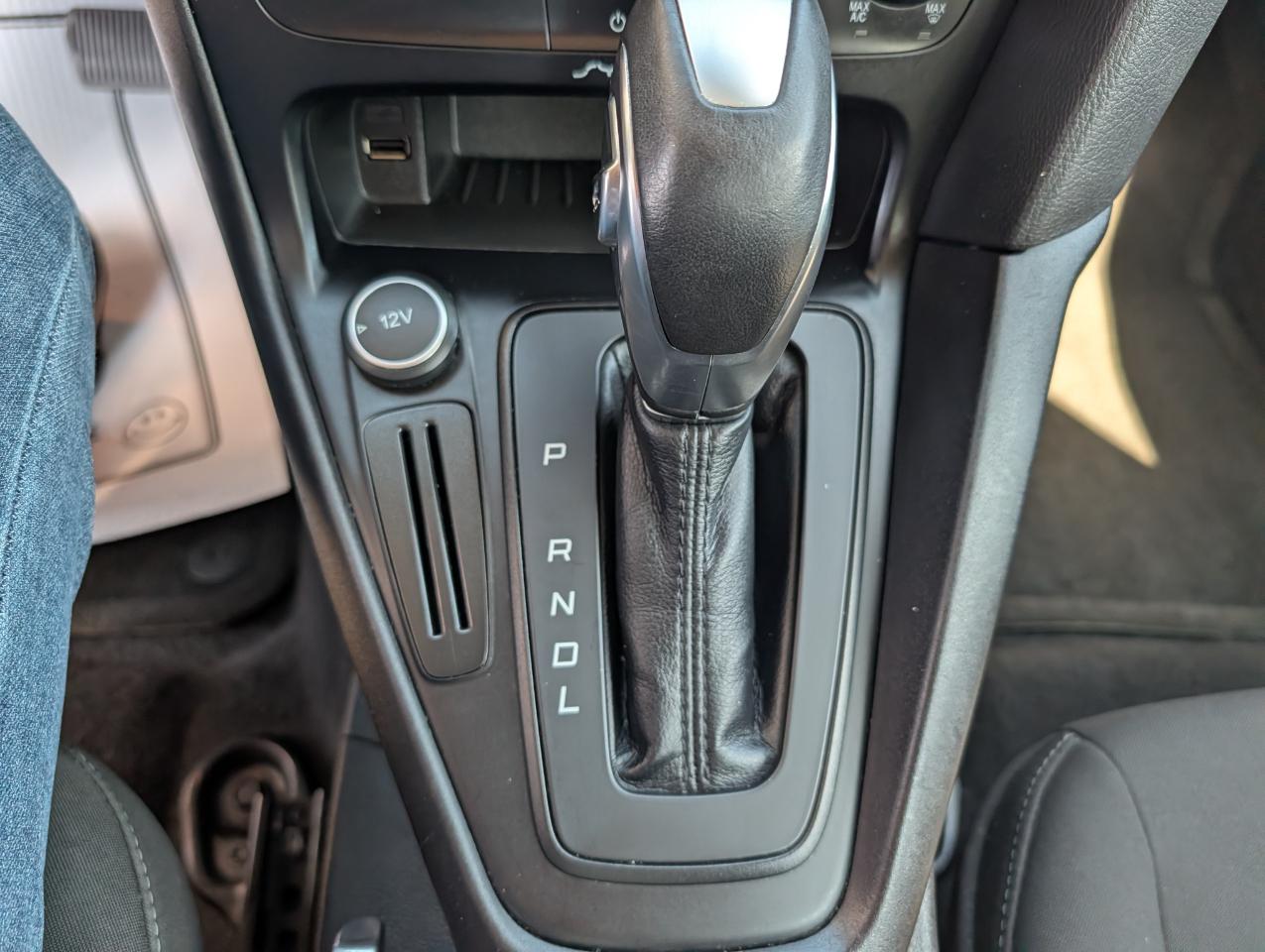 Ford Focus 4dr Sdn SE 2016