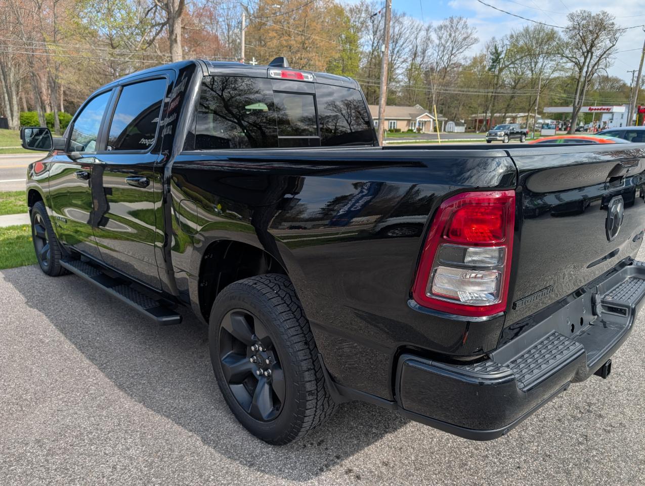 RAM 1500 Big Horn/Lone Star 4x4 Crew Cab 5'7" Box 2019