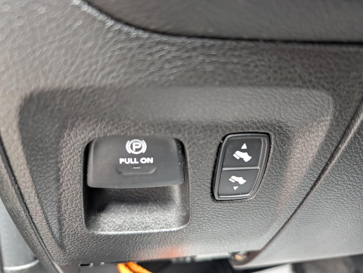 RAM 1500 Big Horn/Lone Star 4x4 Crew Cab 5'7" Box 2019