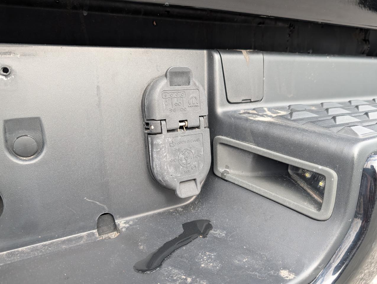 RAM 1500 Big Horn/Lone Star 4x4 Crew Cab 5'7" Box 2019