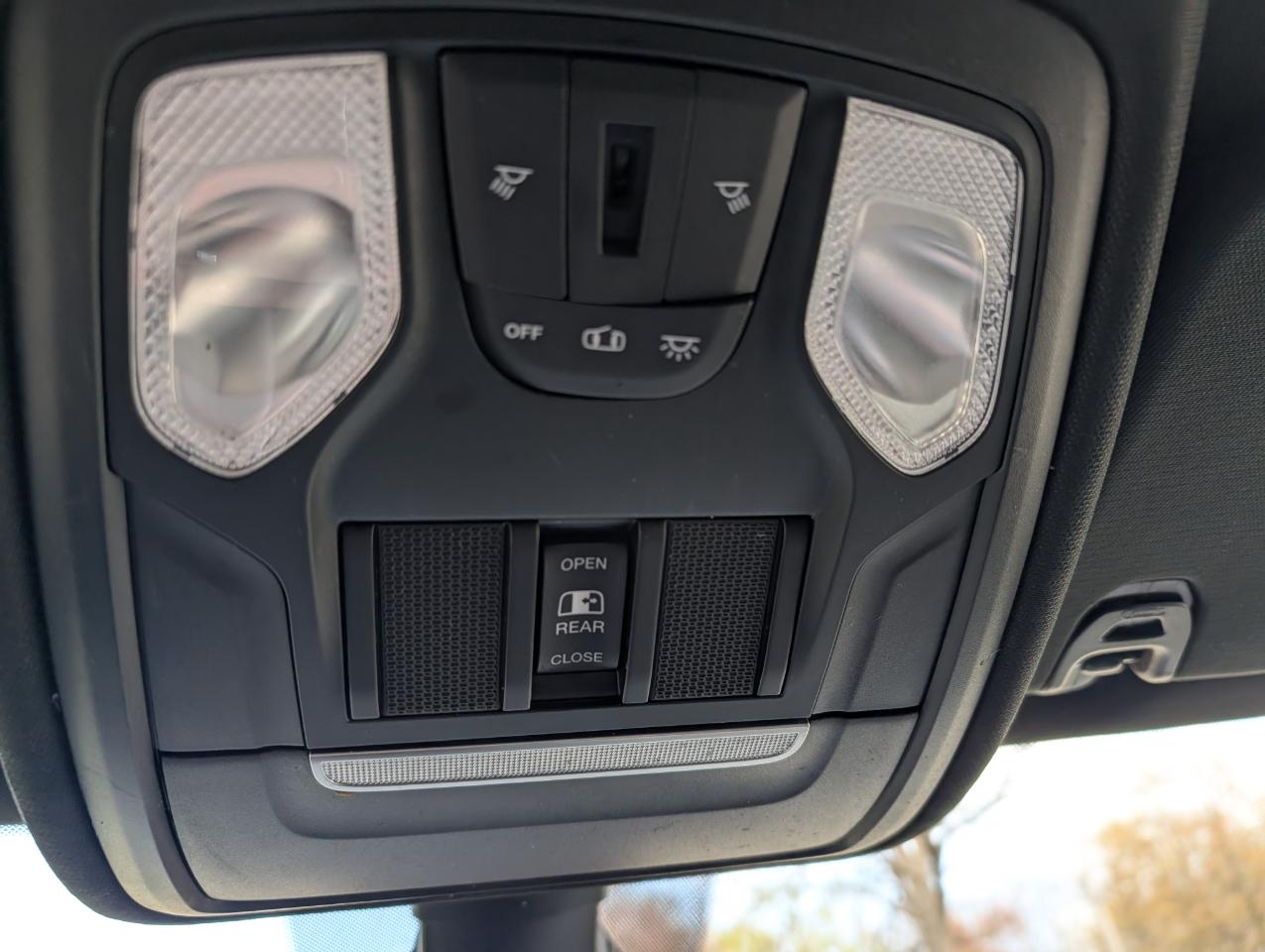 RAM 1500 Big Horn/Lone Star 4x4 Crew Cab 5'7" Box 2019