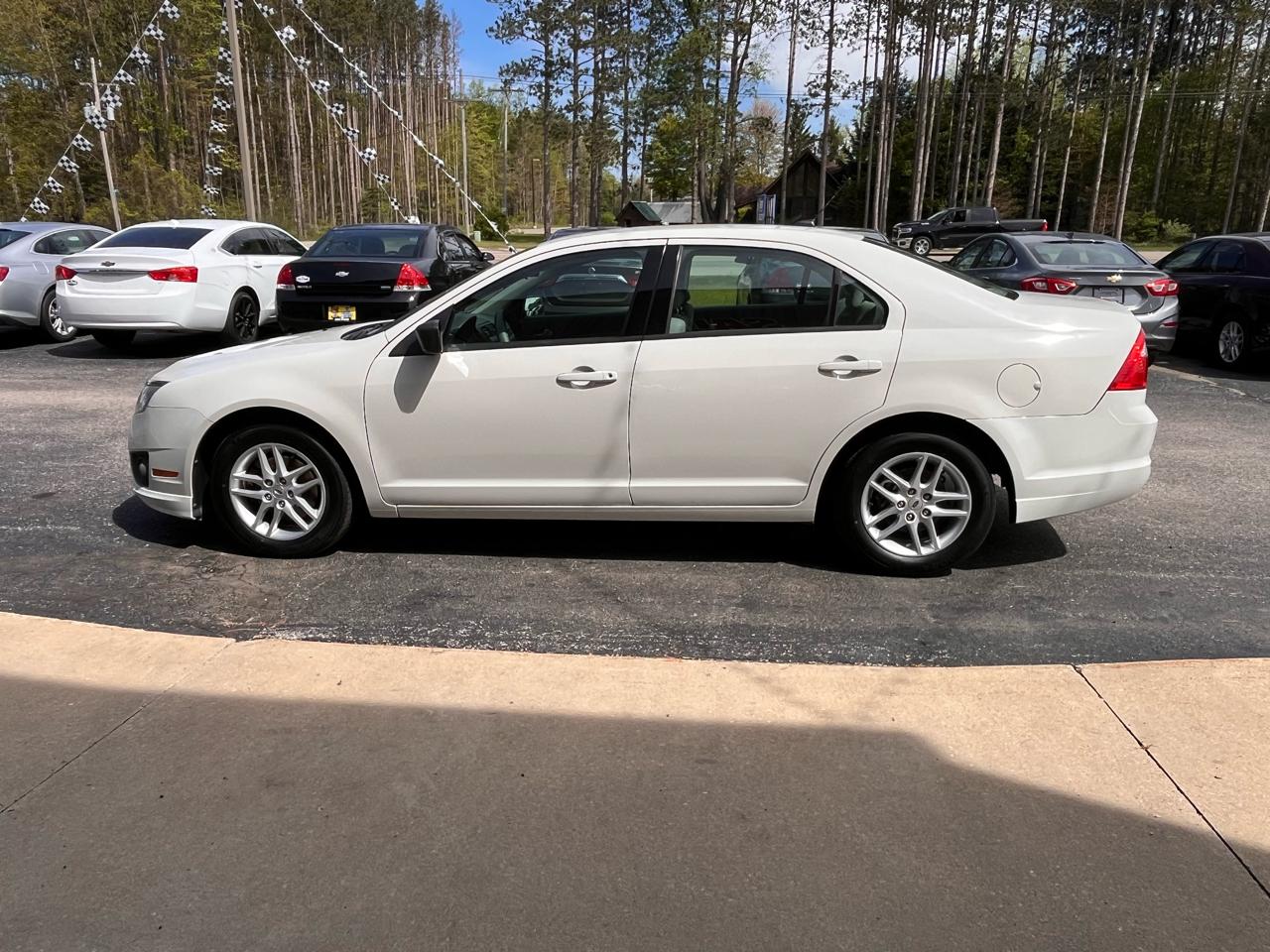 Ford Fusion 4dr Sdn S FWD 2012