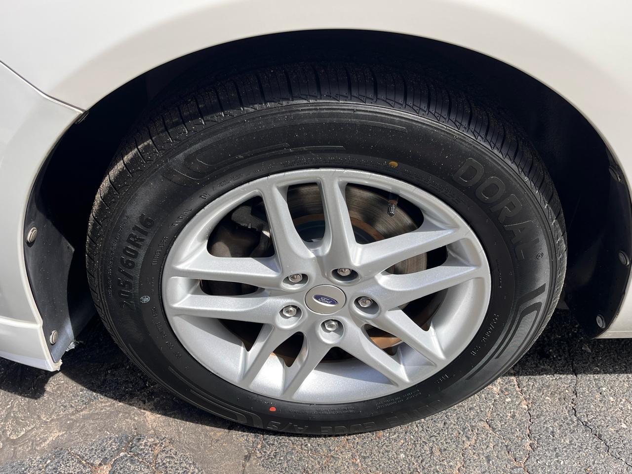 Ford Fusion 4dr Sdn S FWD 2012