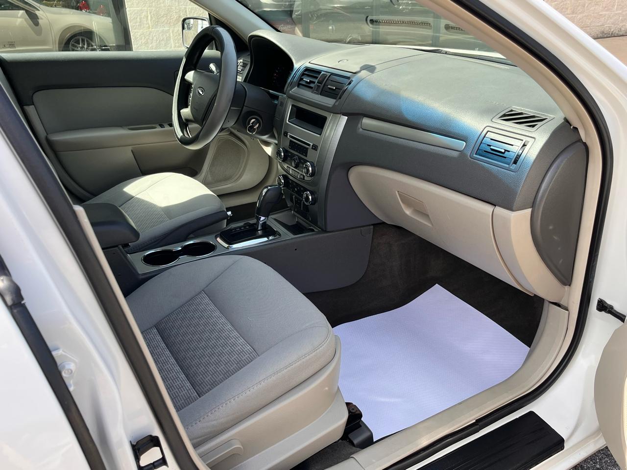 Ford Fusion 4dr Sdn S FWD 2012