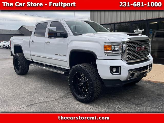 White 2017 GMC Sierra 3500HD Denali Crew Cab LB DRW 4WD Pickup Truck Four-Wheel Drive 6-Speed Automatic