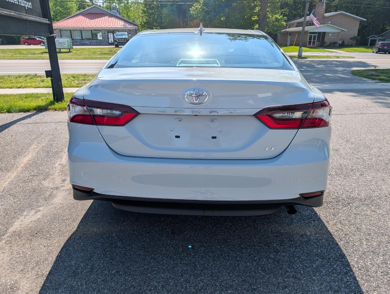 Toyota Camry 4dr Sdn LE Auto (Natl) 2023