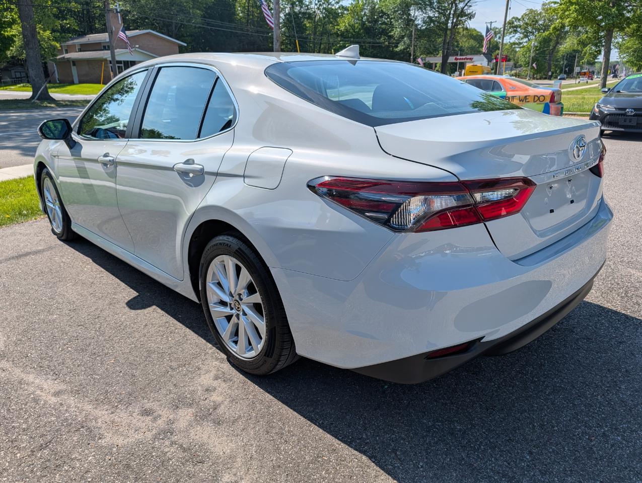 Toyota Camry 4dr Sdn LE Auto (Natl) 2023
