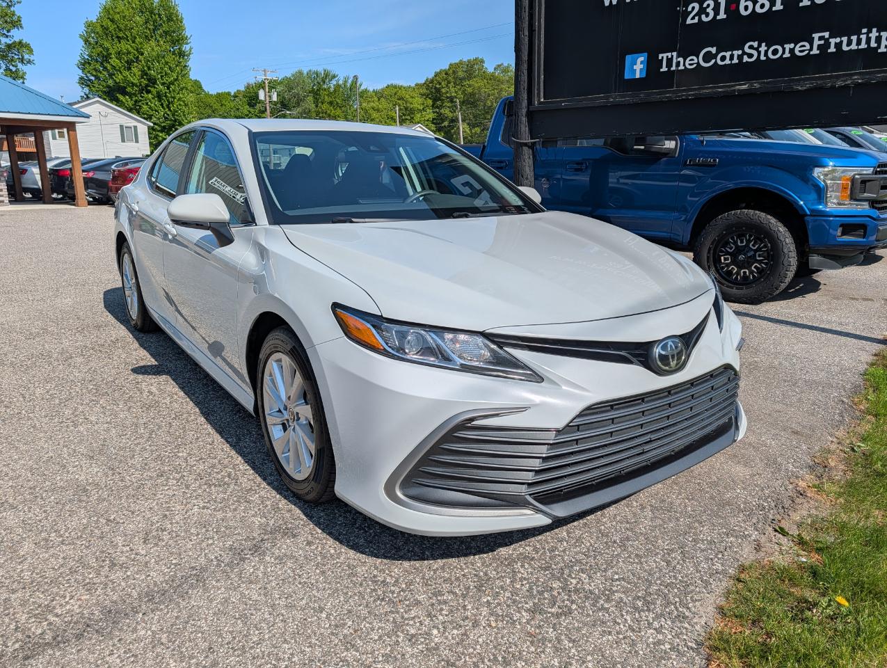 Toyota Camry 4dr Sdn LE Auto (Natl) 2023