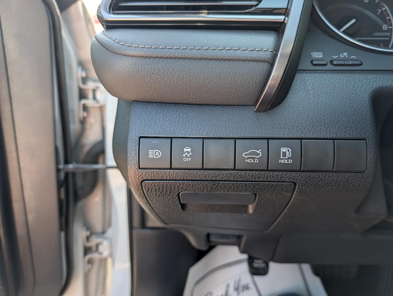 Toyota Camry 4dr Sdn LE Auto (Natl) 2023