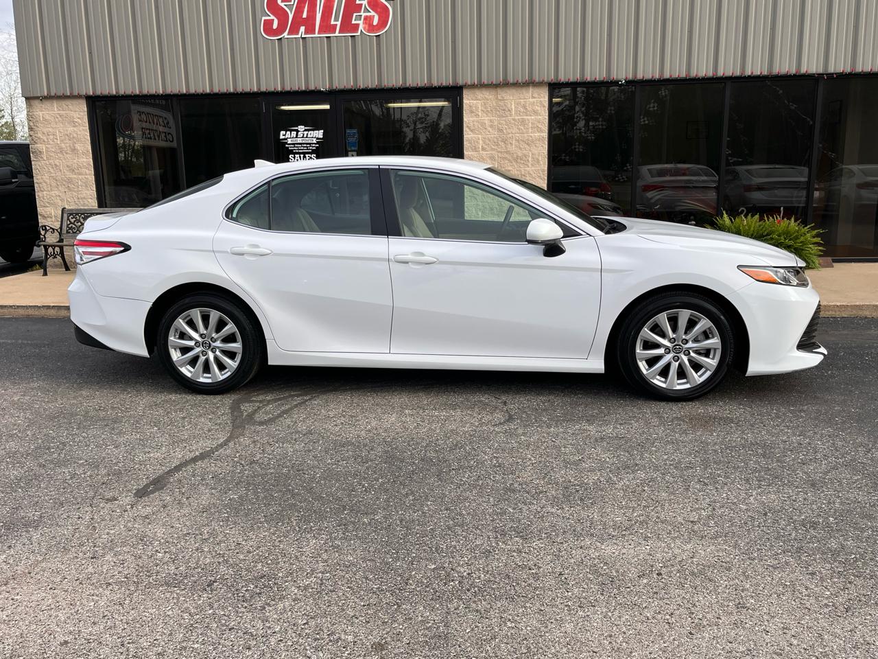 Toyota Camry  2019