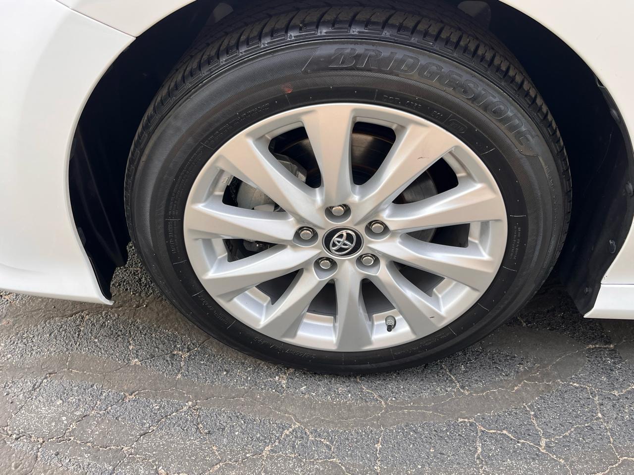 Toyota Camry  2019