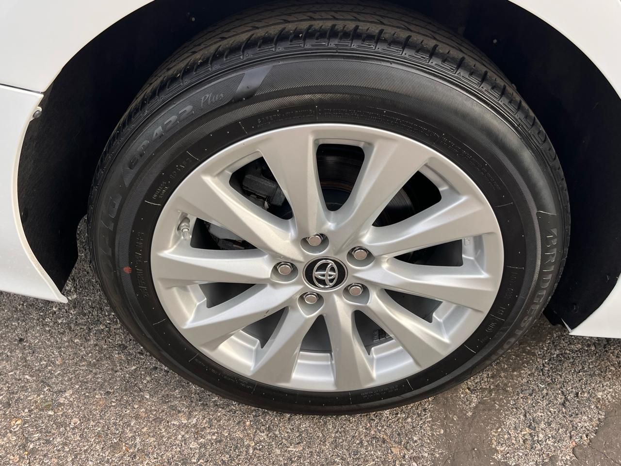 Toyota Camry  2019