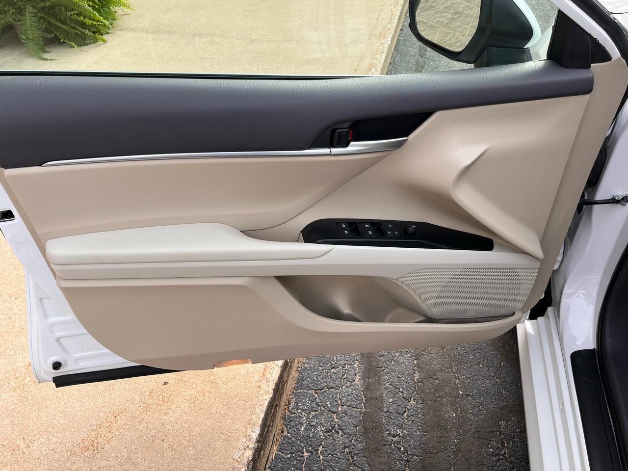 Toyota Camry  2019