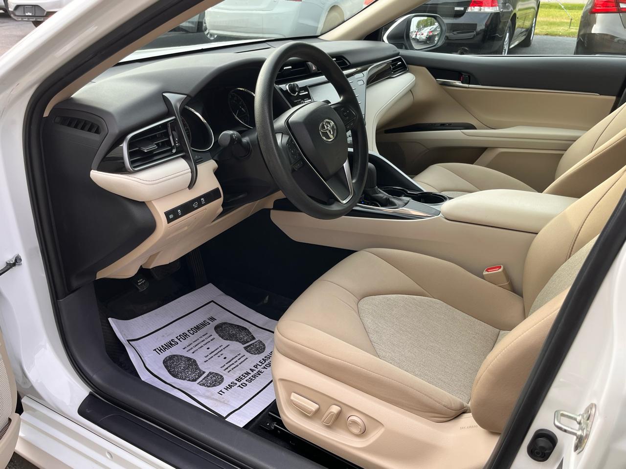 Toyota Camry  2019