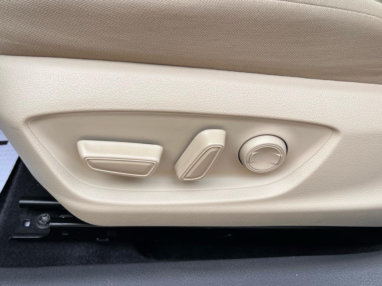 Toyota Camry  2019