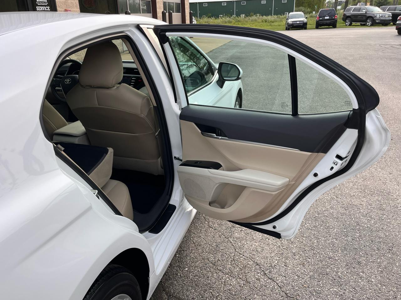 Toyota Camry  2019