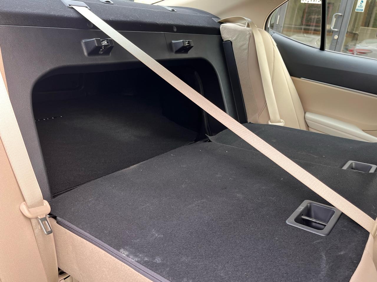 Toyota Camry  2019