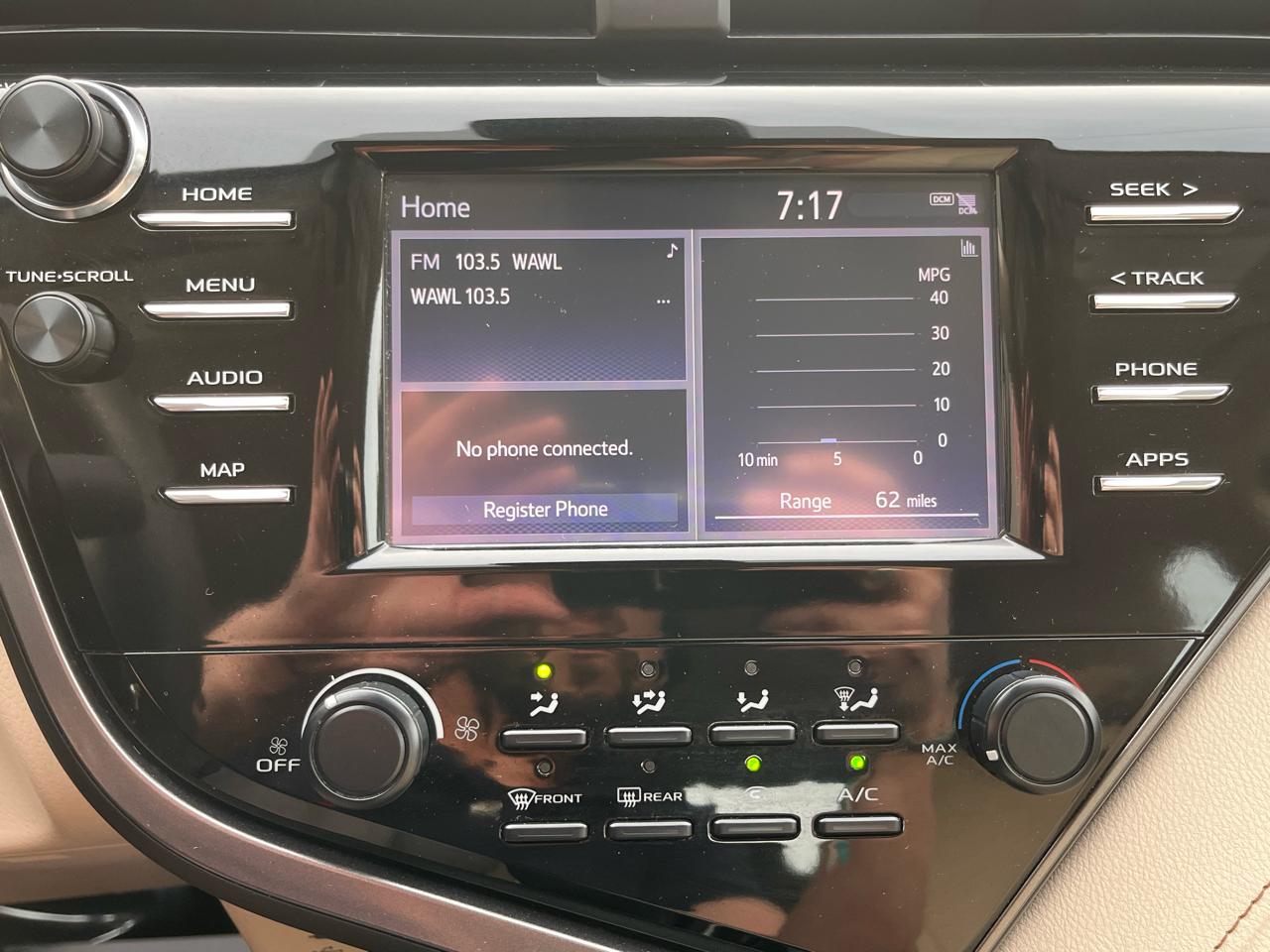 Toyota Camry  2019