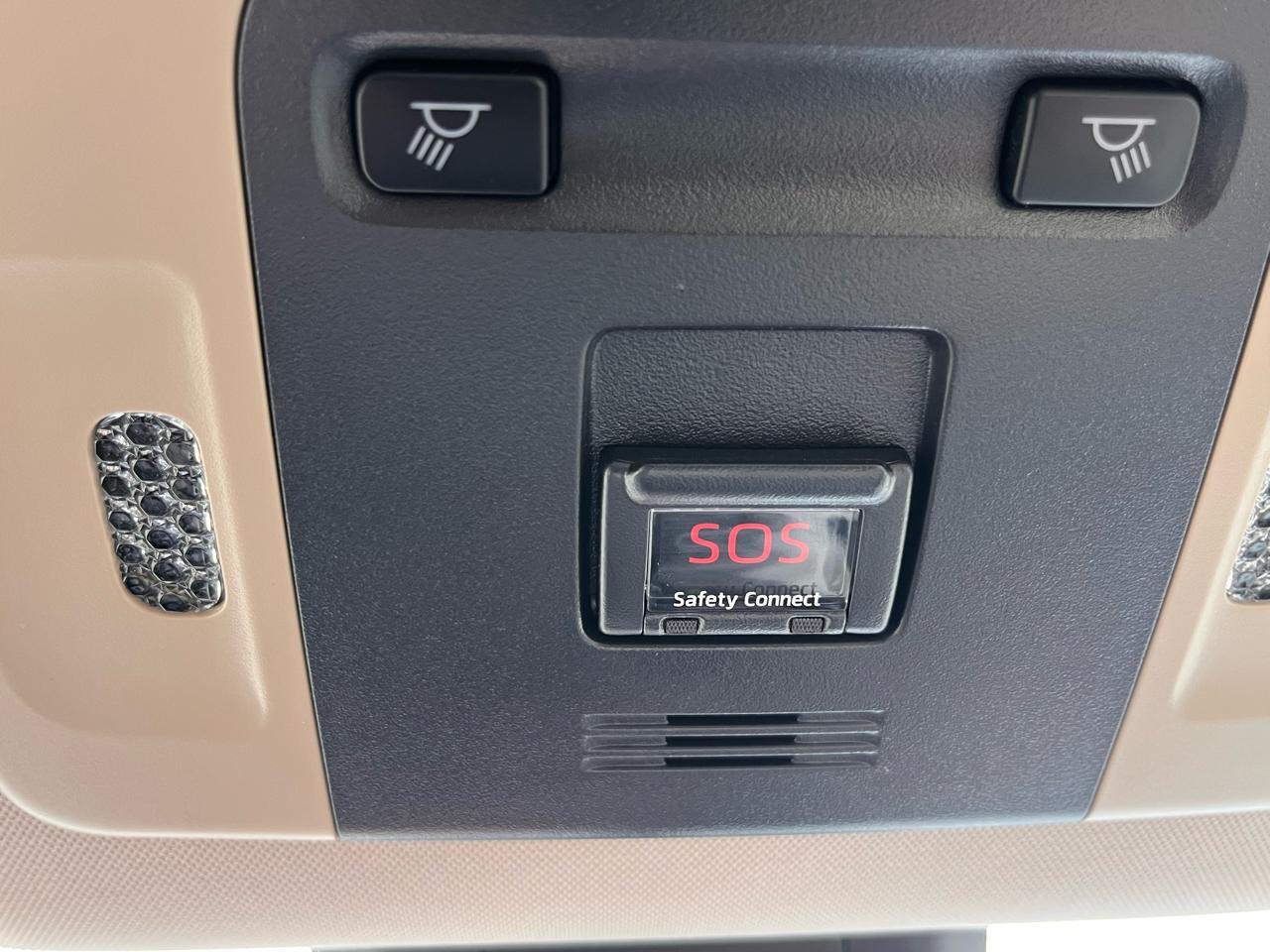Toyota Camry  2019