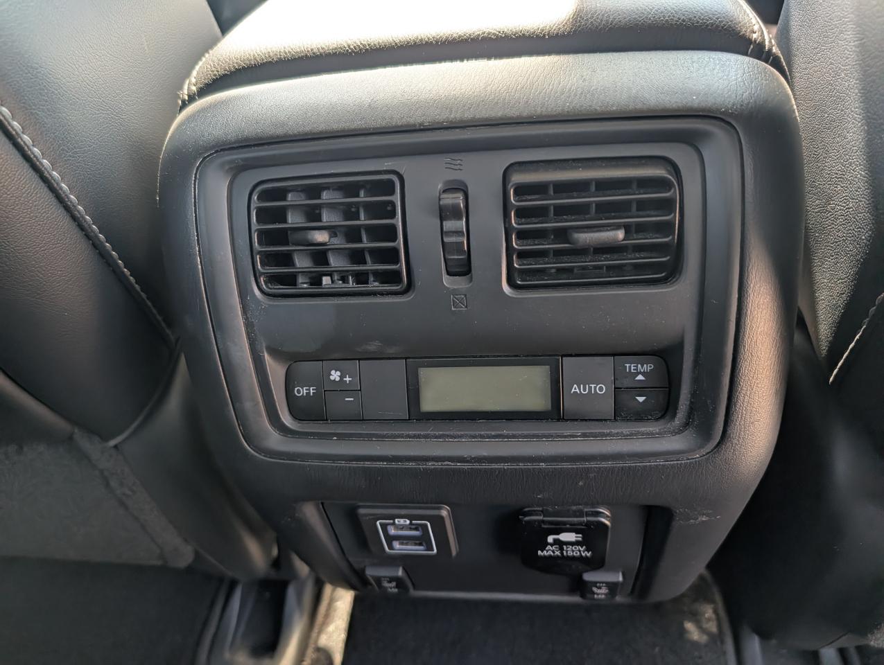 Nissan Pathfinder 4x4 SL 2018