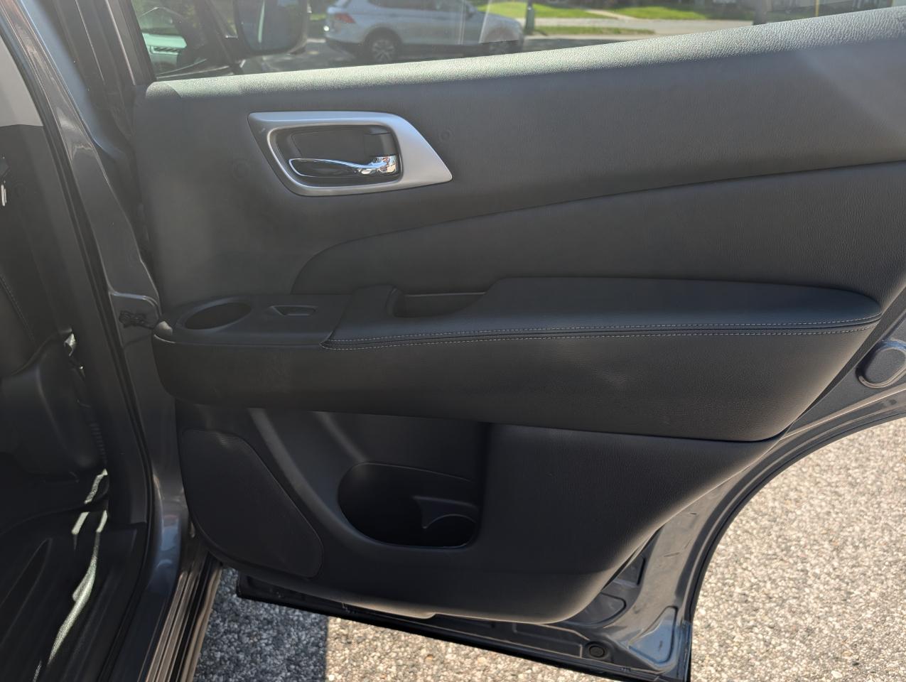 Nissan Pathfinder 4x4 SL 2018