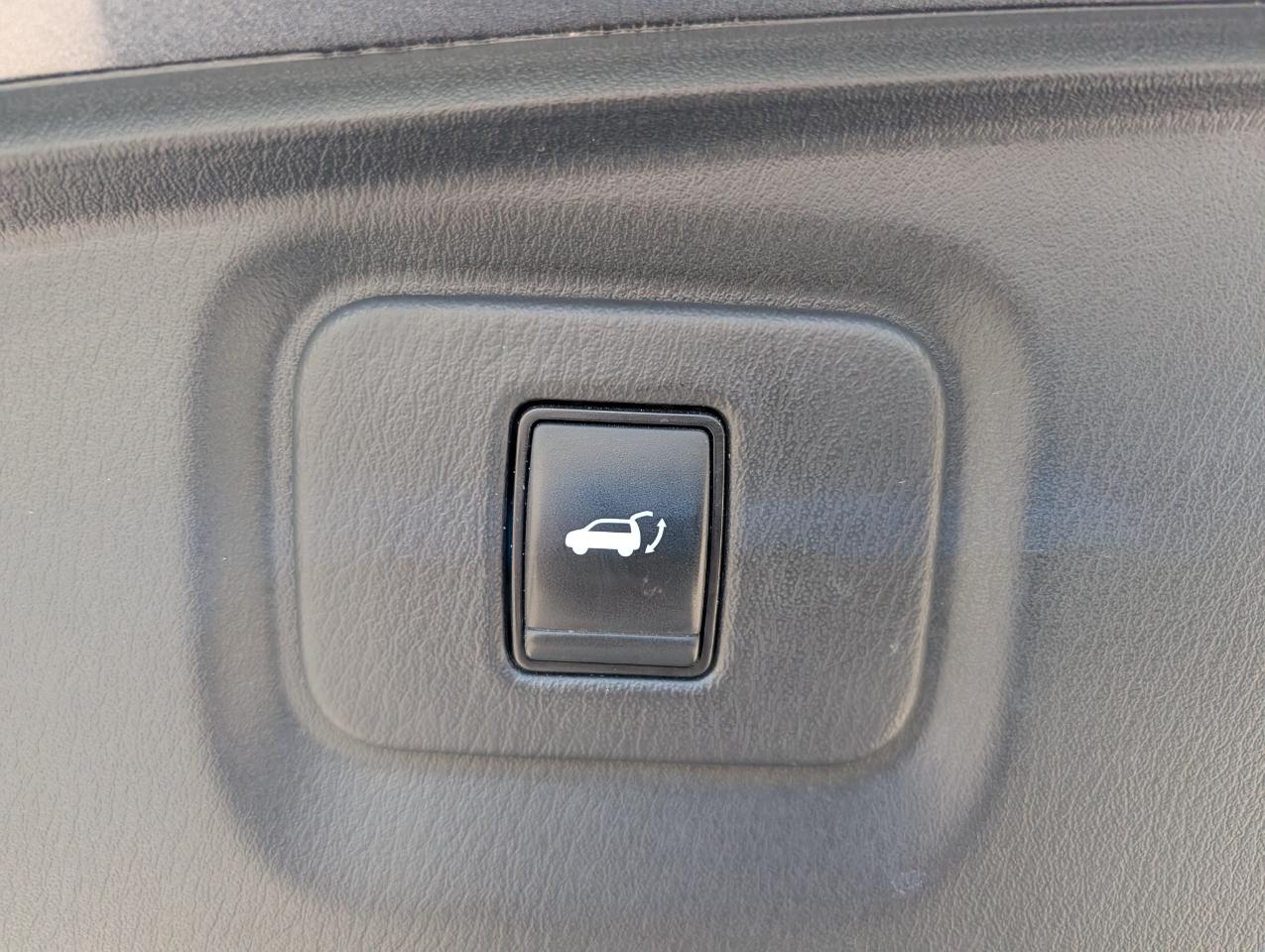 Nissan Pathfinder 4x4 SL 2018