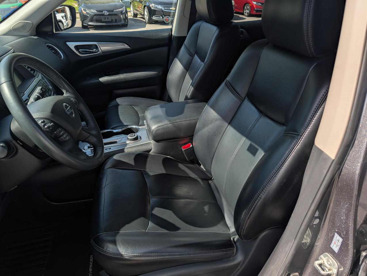 Nissan Pathfinder 4x4 SL 2018