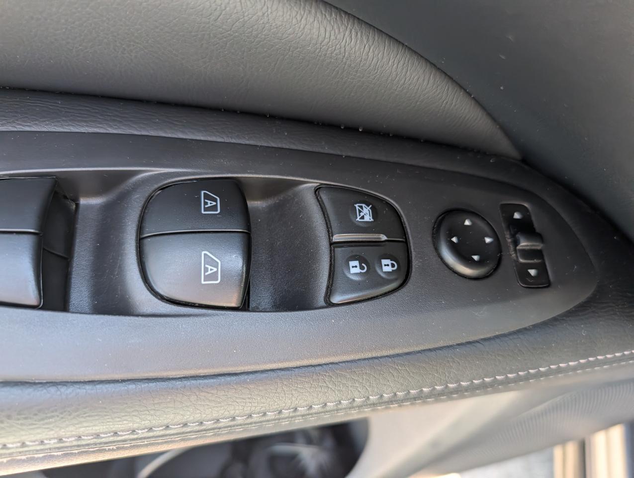 Nissan Pathfinder 4x4 SL 2018