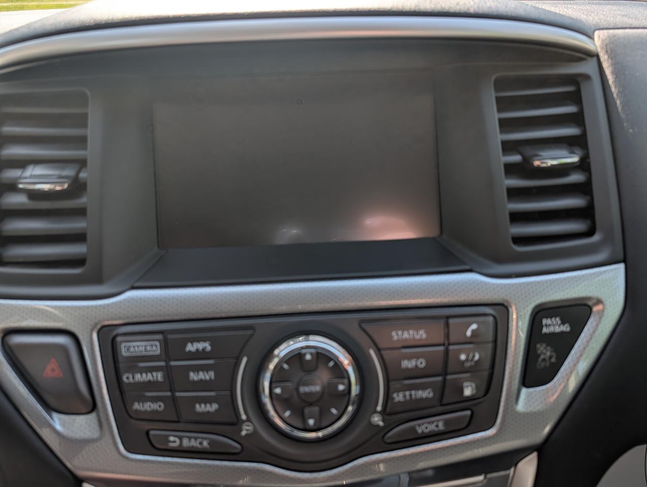 Nissan Pathfinder 4x4 SL 2018