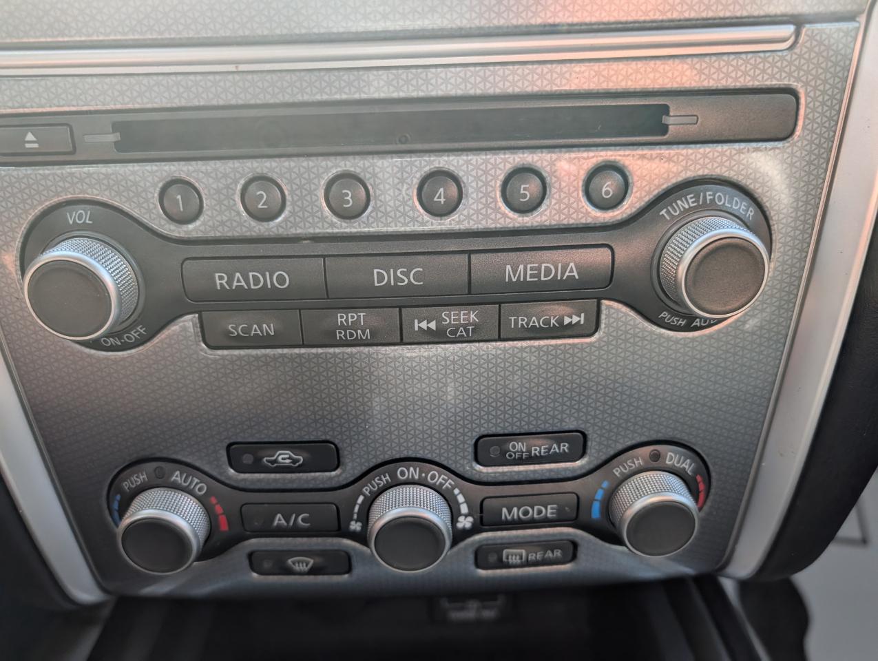 Nissan Pathfinder 4x4 SL 2018