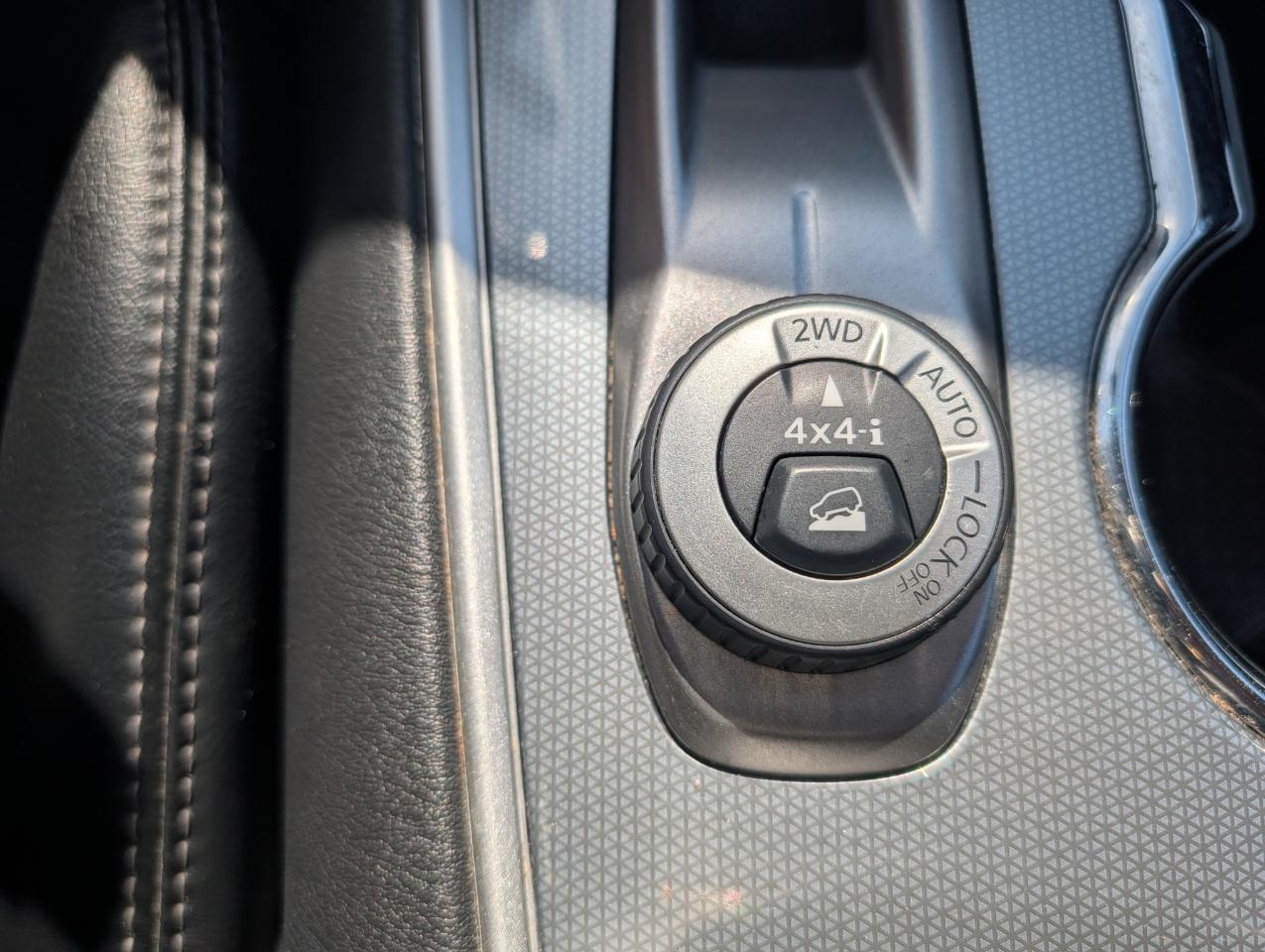 Nissan Pathfinder 4x4 SL 2018