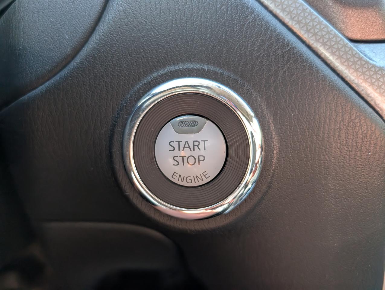 Nissan Pathfinder 4x4 SL 2018