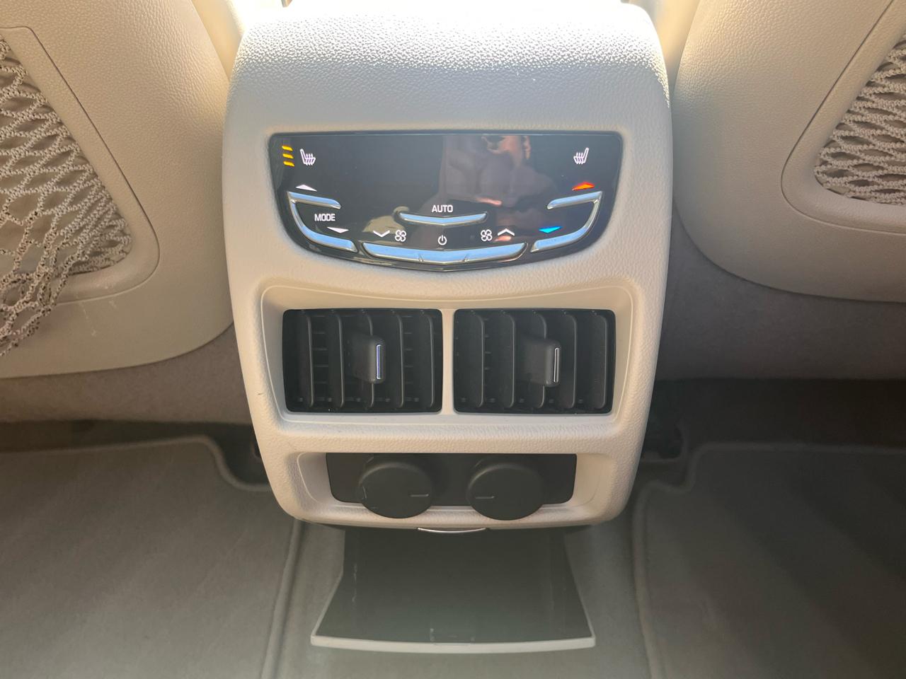 Cadillac SRX AWD 4dr Premium Collection 2015